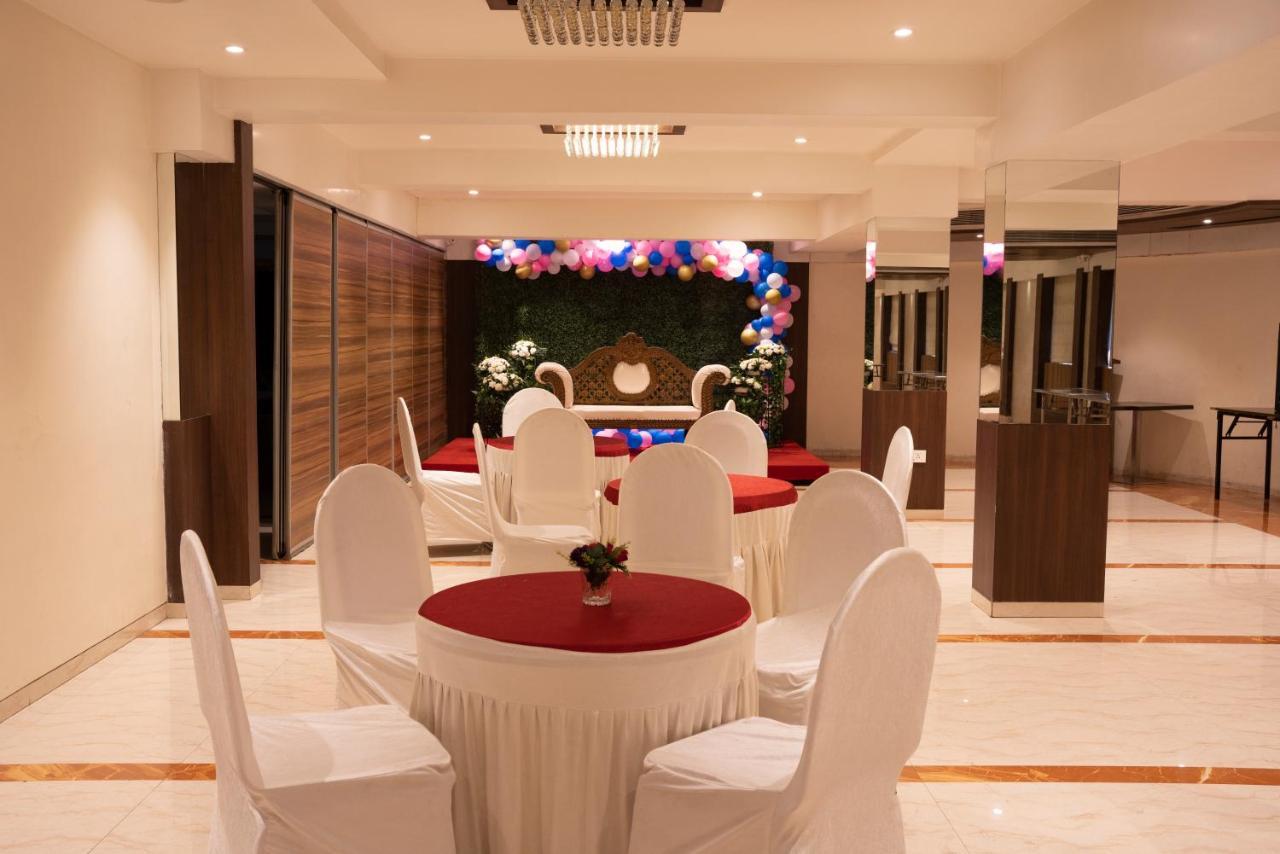 Gold Crest Business Hotel Navi Mumbai Exterior foto