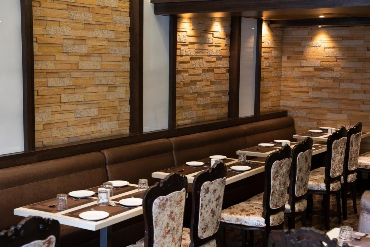 Gold Crest Business Hotel Navi Mumbai Exterior foto